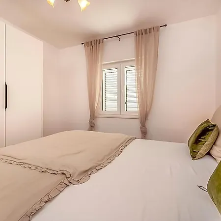 Matija * Rogoznica (Sibenik-Knin)